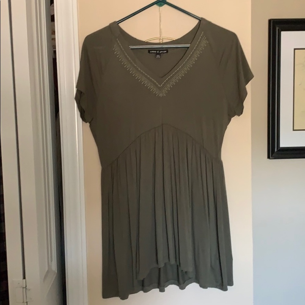 Cable and Gauge Green Top